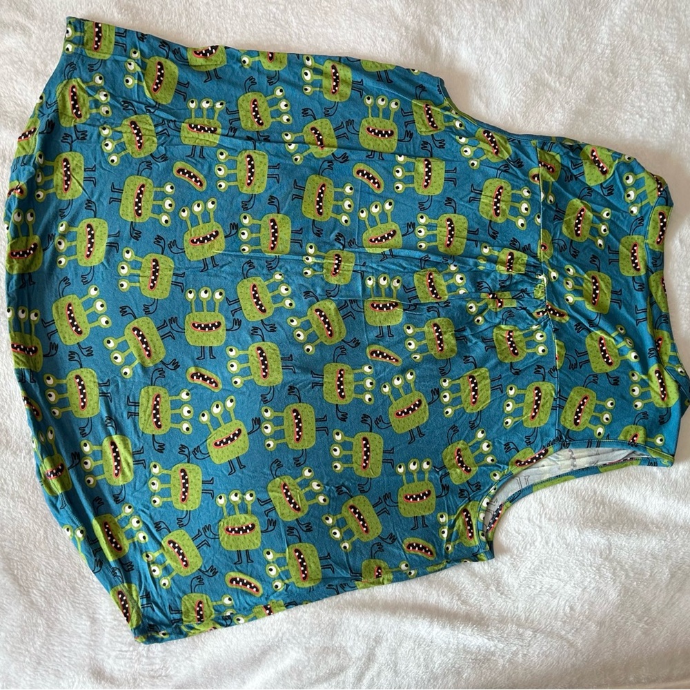 EUC alien tank top - Picture 2 of 6